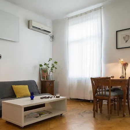 Daire Central Cismigiu Garden *