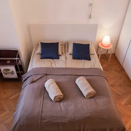 Central Cismigiu Garden Apartment Bucharest
